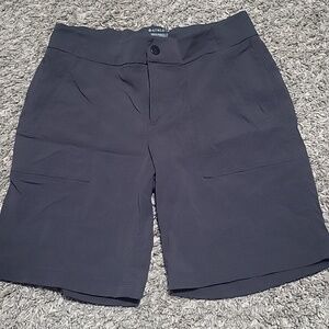 Athleta Trekkie Bermuda 2.0 Black